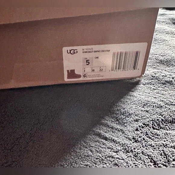 NIB UGG Bailey Mini Logo Strap Bootie - Size Womens 5 - Color Brown - Picture 13 of 13